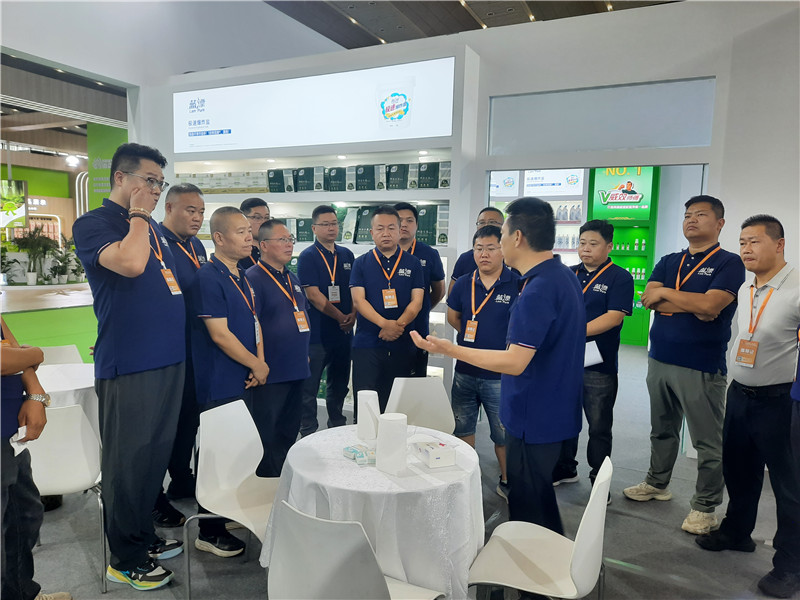 藍漂集團閃耀第27屆西安遛紙生活用紙展，簽約合作再創(chuàng)佳績